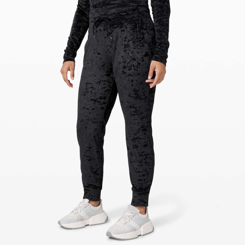 Lululemon Ready To Crush Black‎ Velvet Joggers Pants Athleisure Yoga Pilates Gym